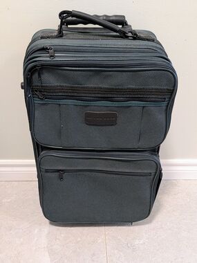 Alfred Sung Rolling Suitcase Luggage